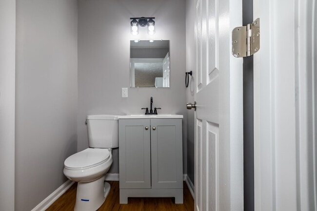 Building Photo - A Great 2BD/1.5BA Single Family Home That Has Been Recently Renovated