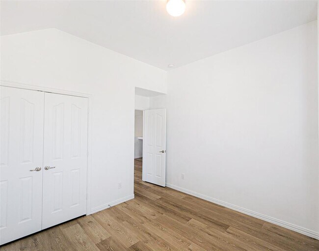 Building Photo - 24606 Forest Canopy Dr