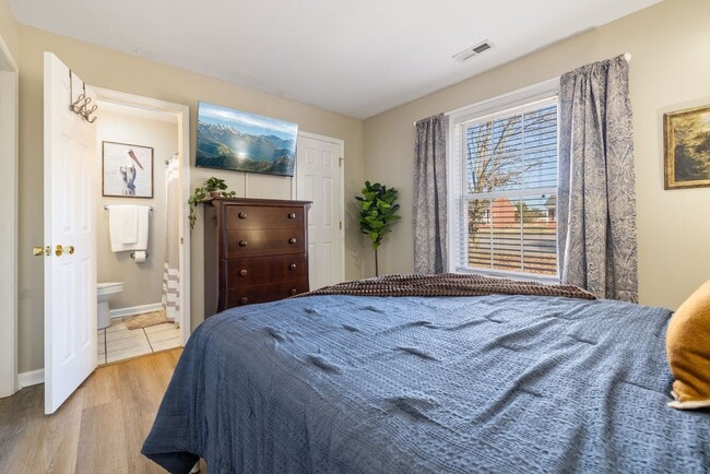 Building Photo - 707 Bagwell Ct