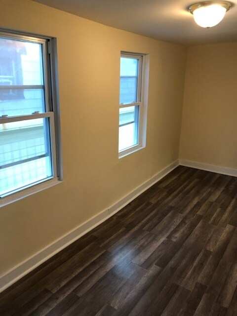 Building Photo - 61 Spring St