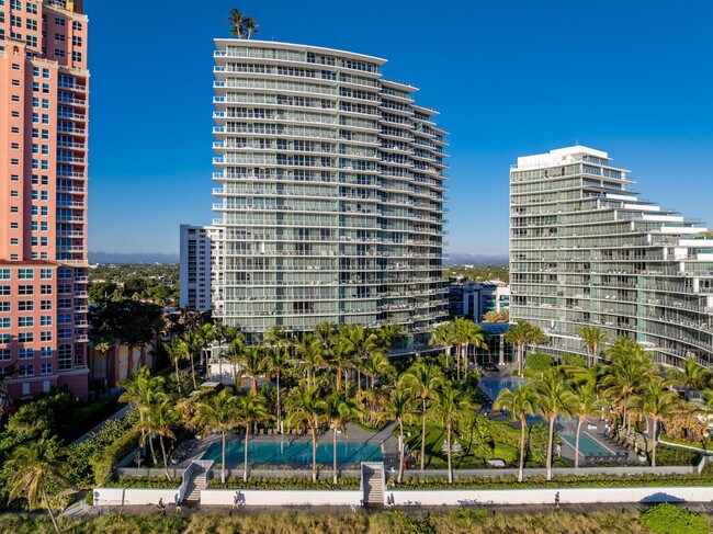 Building Photo - 2200 N Ocean Blvd