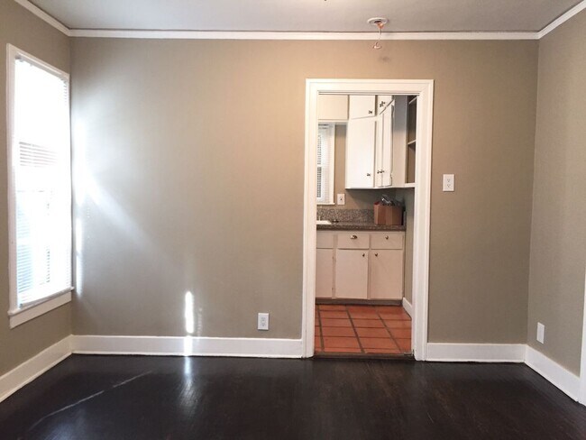 Building Photo - 1758 Garfield Pl