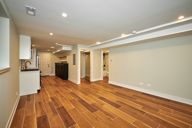 Building Photo - 5200 N Winthrop Ave