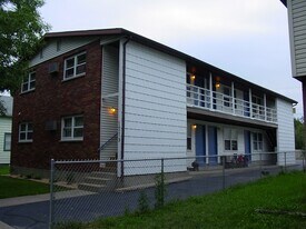 Building Photo - 1519 11th St S