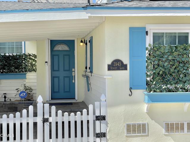 Building Photo - 3945 Sunset Ln