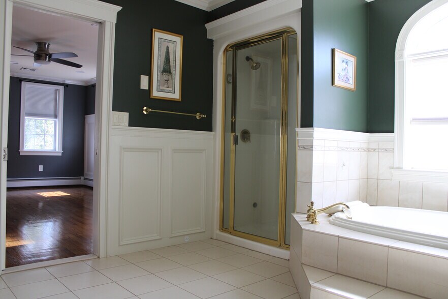 Building Photo - 33 Franklin St