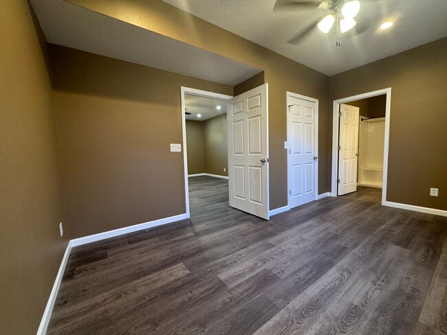 Building Photo - Updated Split Level 4 Bedroom Home with a ...