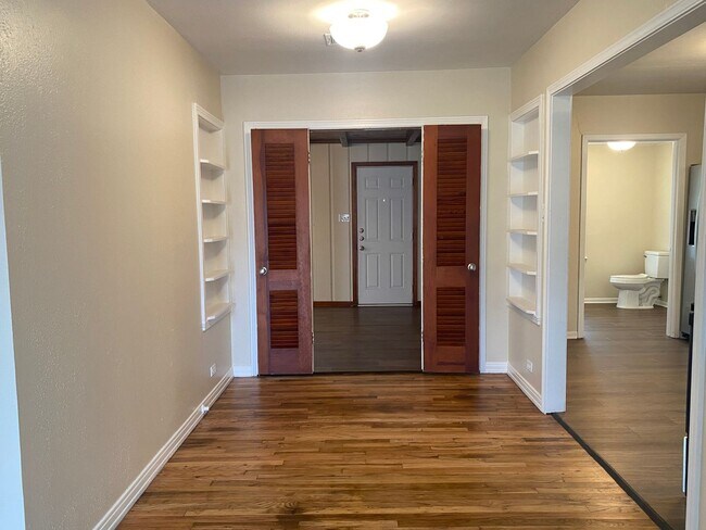 Building Photo - REFRESHED 2 BEDROOM, 1 BATH BELTON ISD