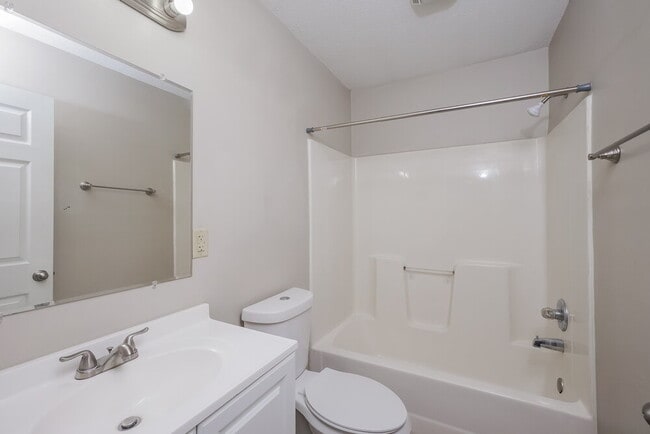 Building Photo - 127 Agin Way