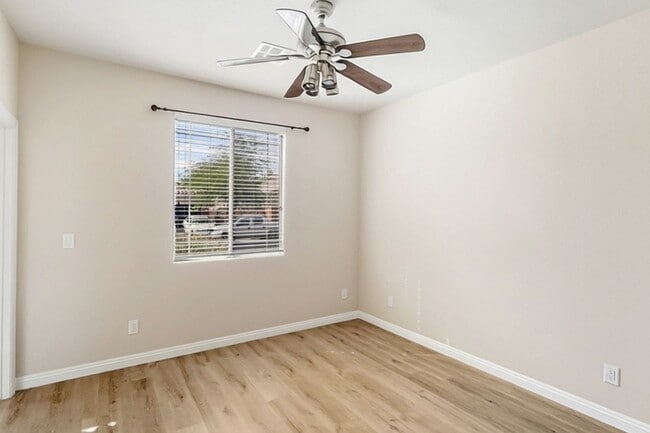 Building Photo - 4 Bed, Single Story Home, In Southwest Gat...