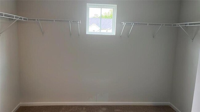 Building Photo - 285 Springwood Ln