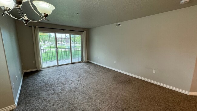 Building Photo - Beautiful 3 bedroom 2 bath in Pleasant Grove