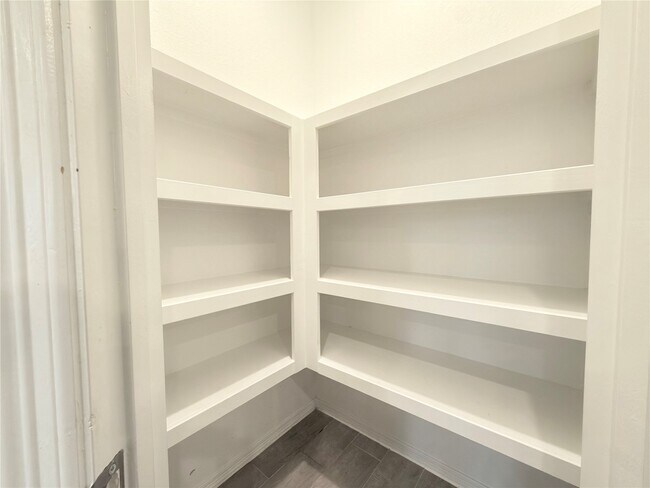 Building Photo - 9662 Caney Trails Rd