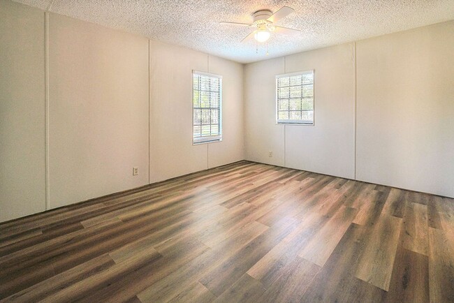 Building Photo - 3-BED 2-BATH RENTAL IN MADISON COUNTY