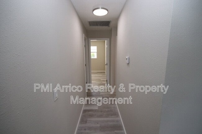 Building Photo - 671 Allegheny Dr