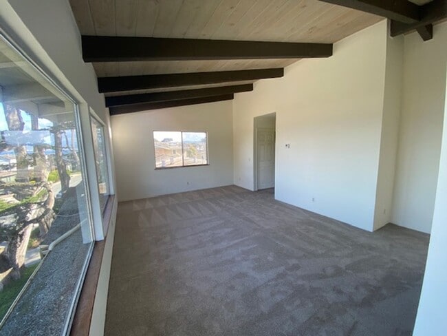 Building Photo - 1051 Shell Ave