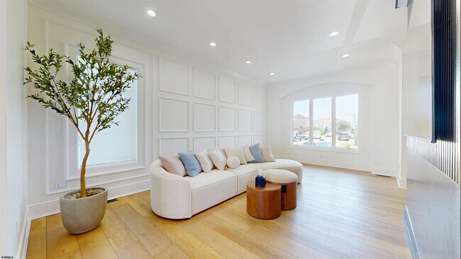 Building Photo - 31 Seaside Ct