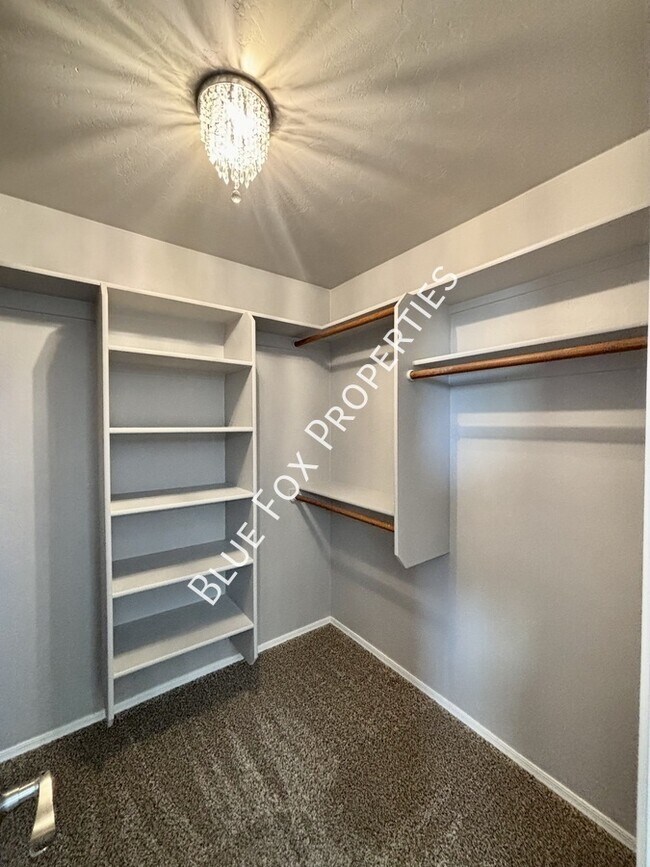 Building Photo - 3715 S Escalante Oasis Pl