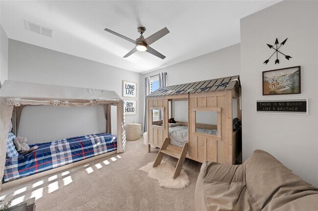 Building Photo - 105 Willow Hill Dr