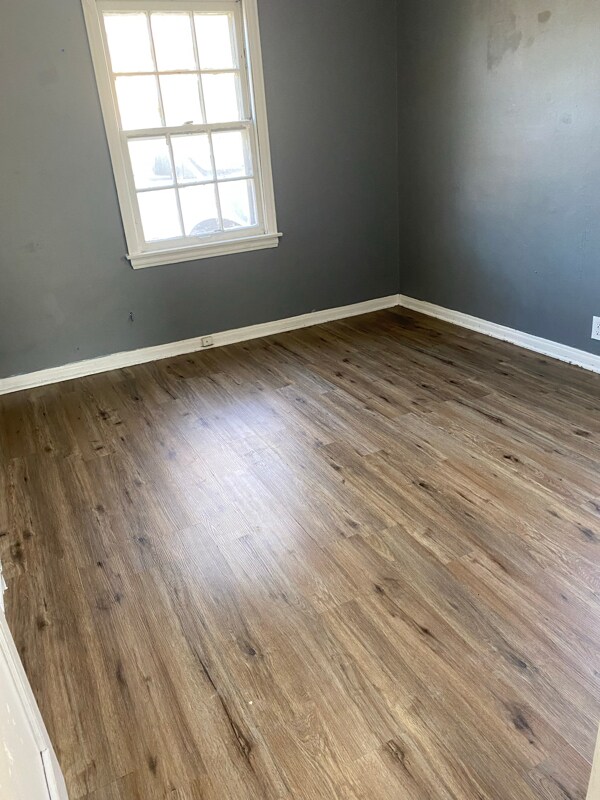 Building Photo - 1809 E 23rd St N