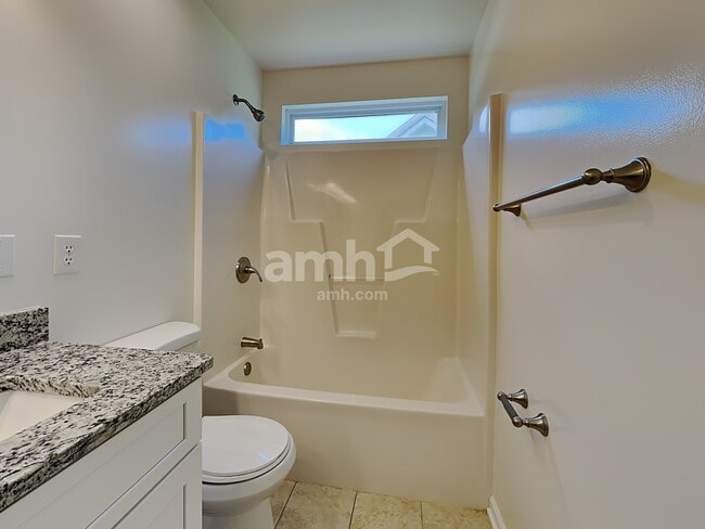 Building Photo - 706 Walnut Crossing Dr