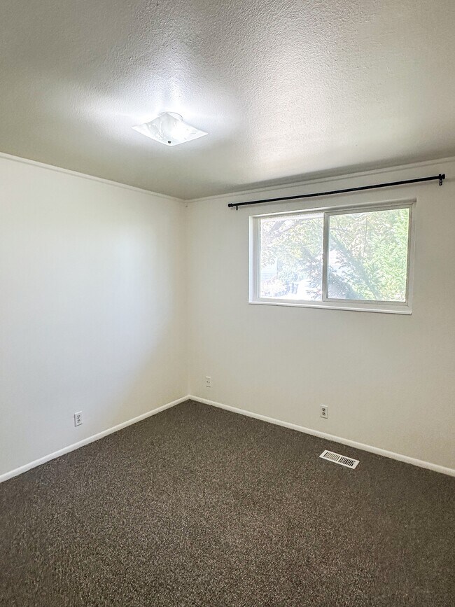 Building Photo - 5333 Peachwood Cir