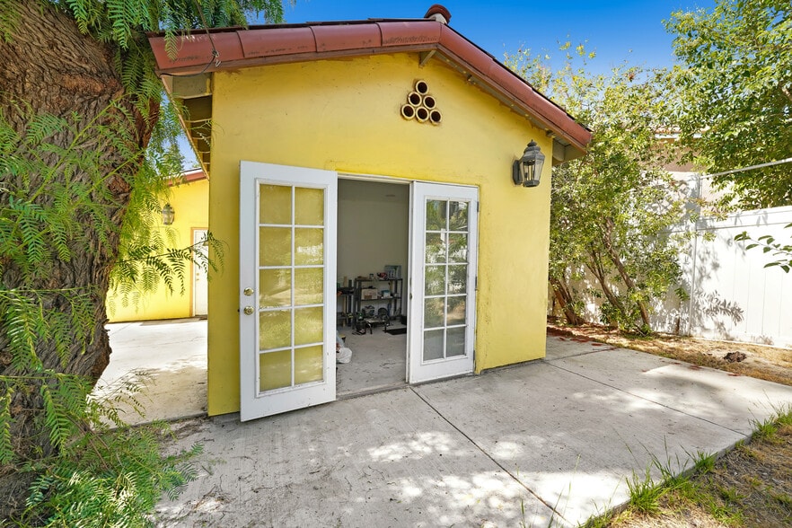 Building Photo - 20751 Parthenia St