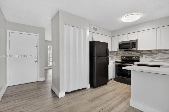 Building Photo - 4409 Treehouse Ln