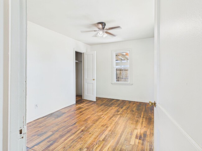Building Photo - 106 N Virginia St