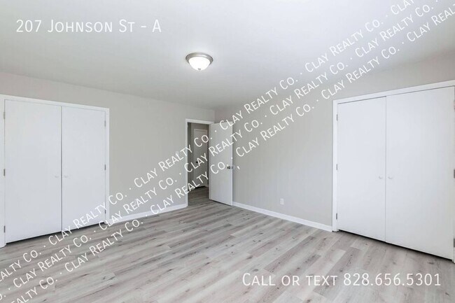 Building Photo - 207 Johnson St
