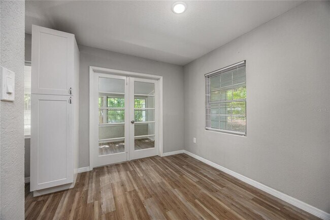 Building Photo - 640 NW 36th Ter