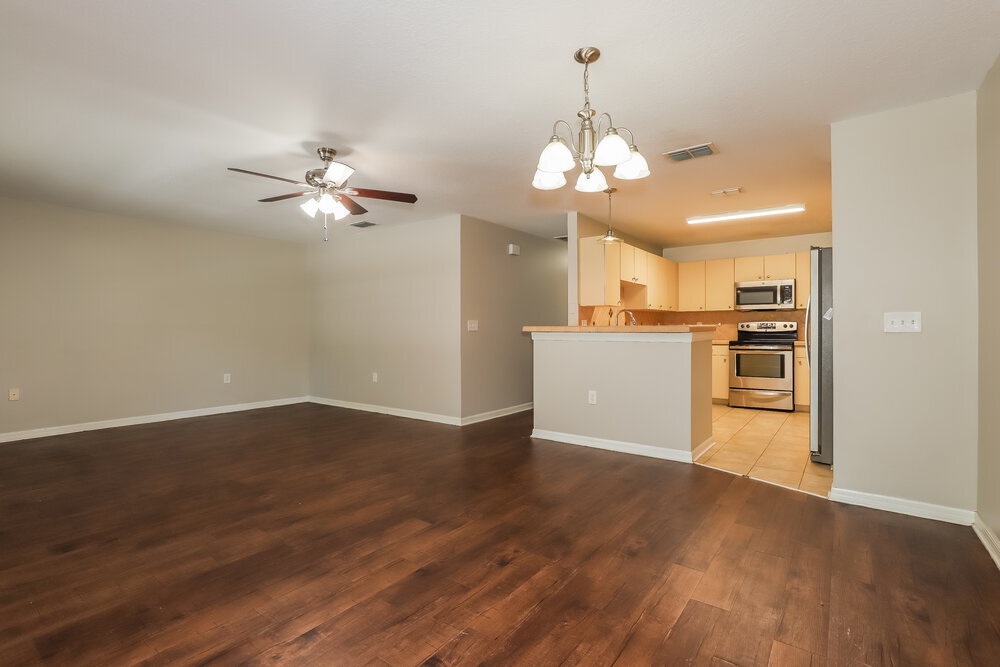 Building Photo - 10326 Summerview Cir