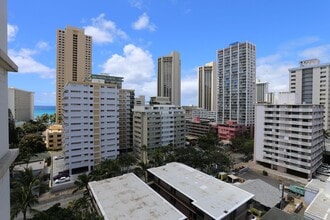 Building Photo - Liliuokalani Plaza – 2 bedroom, 2 bath with 1 covered parking