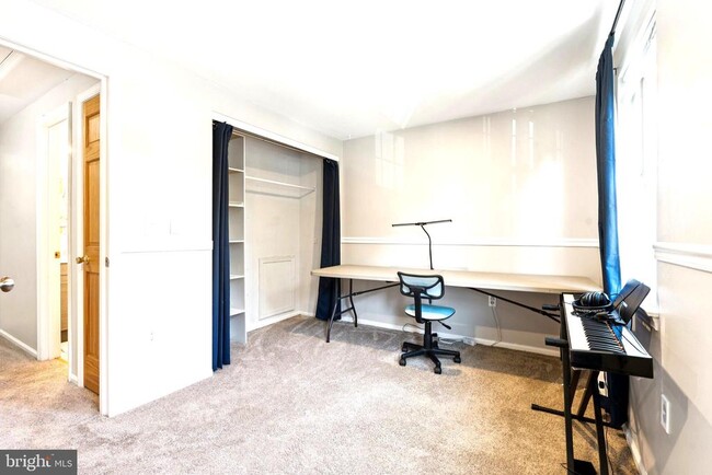 Building Photo - 32 Dorrell Ct