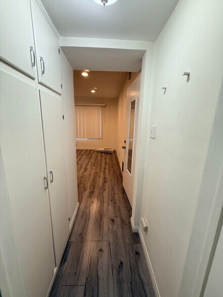 Building Photo - 149 S Spalding Dr