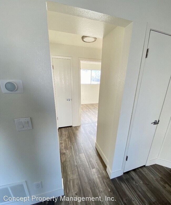 Building Photo - 2295 S 200 E