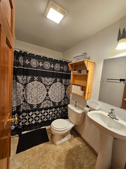 Building Photo - 619 Sandy Beach Ct