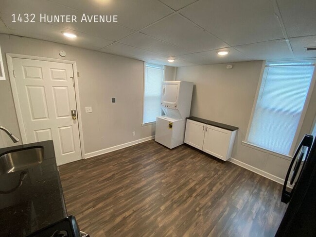 Building Photo - 1432 Hunter Ave