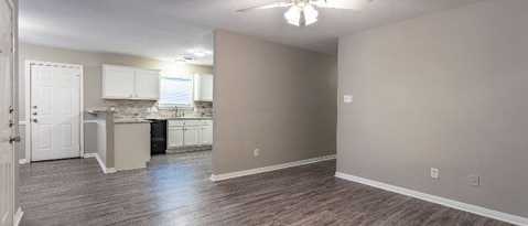 Building Photo - 1625 Rock Hollow Loop