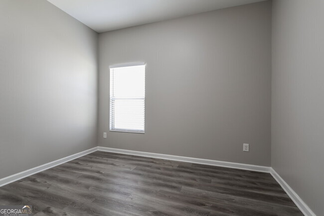 Building Photo - 3630 Lebella Ln