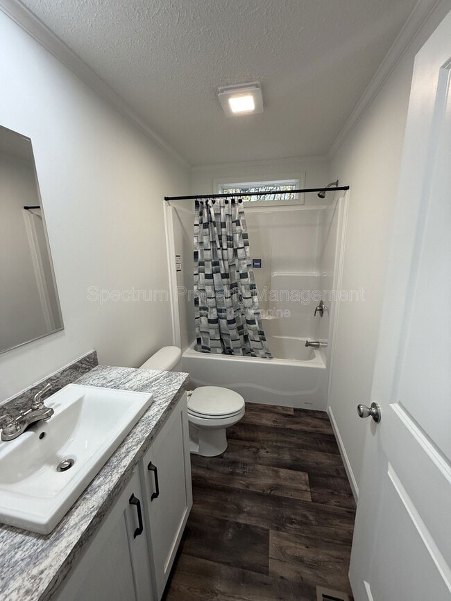 Building Photo - 18 Abbott St