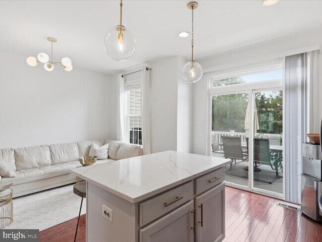 Building Photo - 25114 Harpenden Terrace