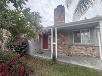 Building Photo - Cozy 2 Bedroom Near Downtown – Pre-Lease Available Today!