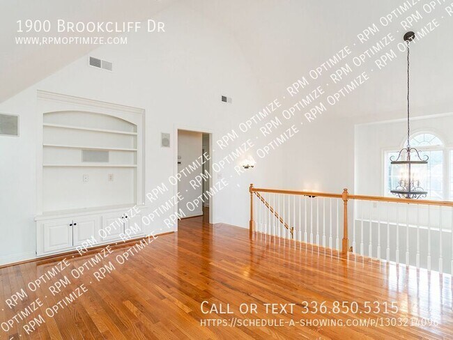 Building Photo - 1900 Brookcliff Dr