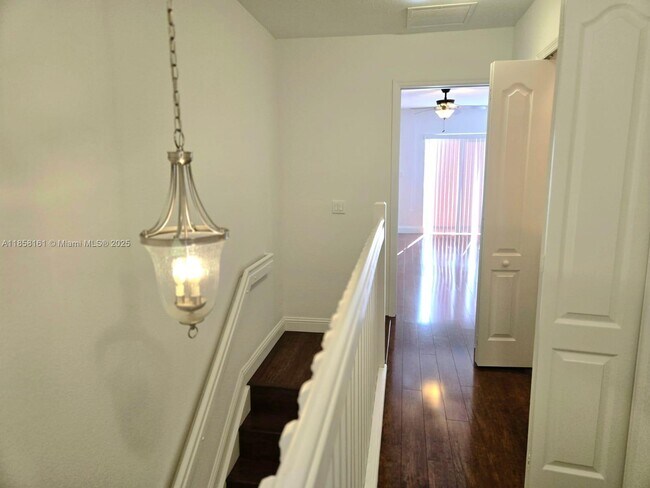 Building Photo - 12868 SW 31st Ct