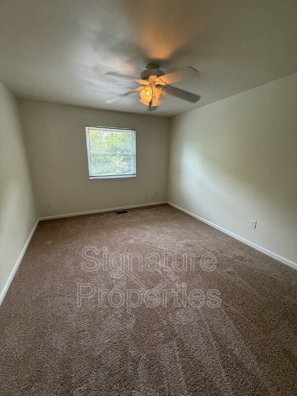 Building Photo - 913 Ewell Rd
