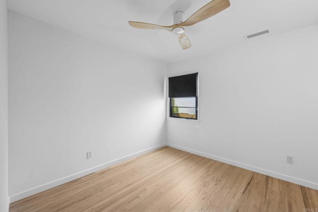 Building Photo - 1061 Buena Vista Way