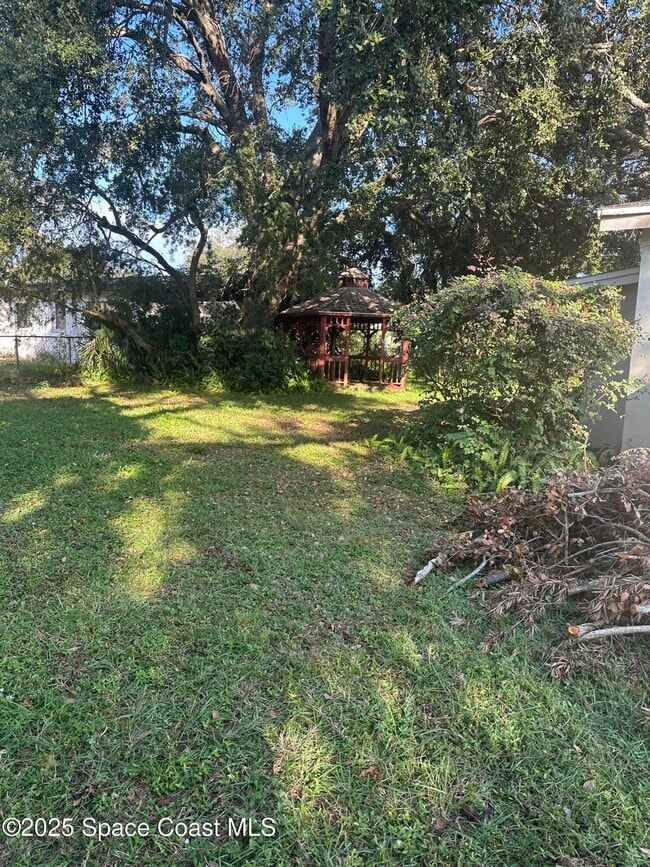 Building Photo - 7780 Northern Oak St