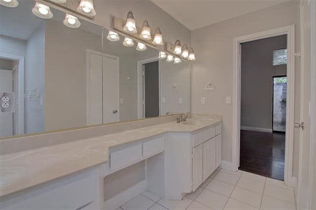 Building Photo - 14822 Sopras Cir