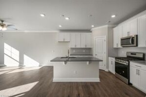 Building Photo - 1694 Hallview Ct